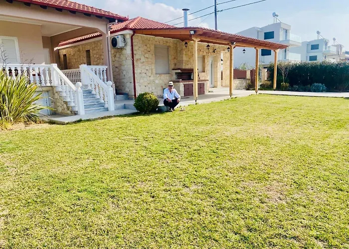 Holly George Villa