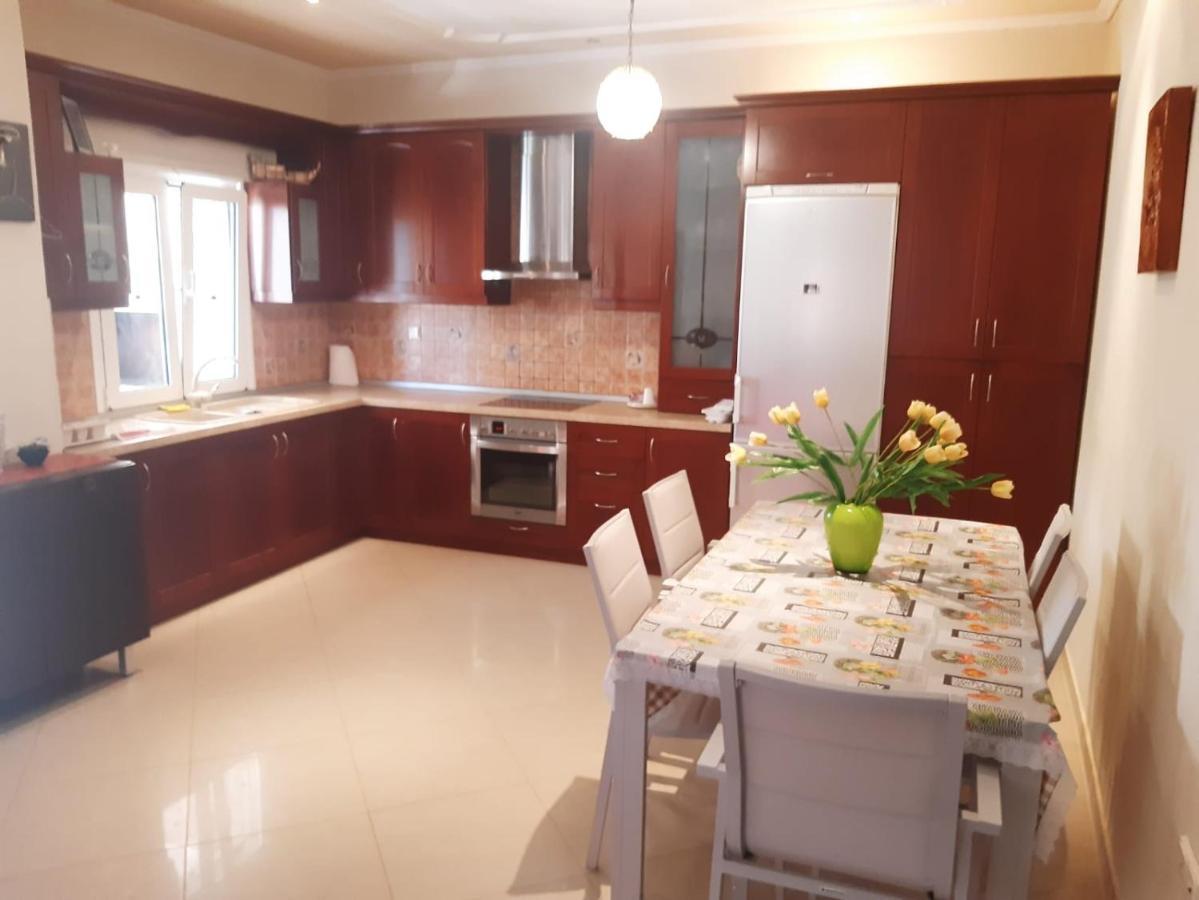 Holly George Holiday home Nea Plagia