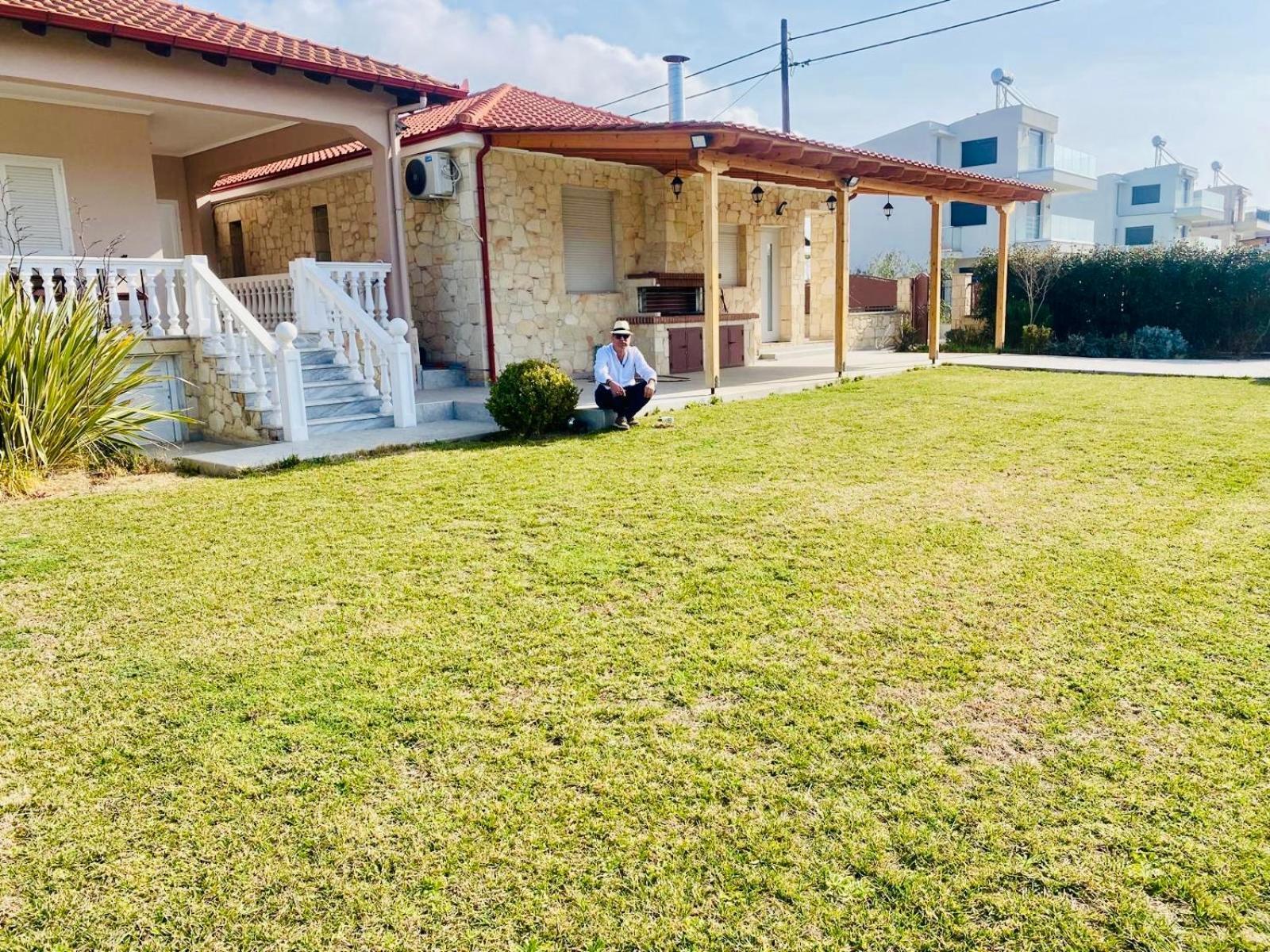 Holly George Holiday home Nea Plagia